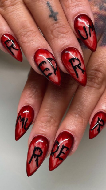 21 Spooky Nails You Need To Recreate For Halloween - Ryality